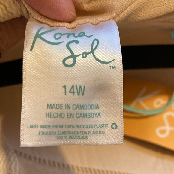 NWT beautiful geometric pattern tankini top from Kona Sol, size 14W - Picture 5 of 13